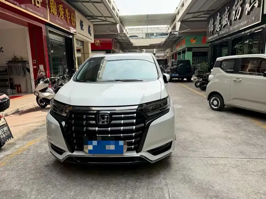 Honda Elysion 2022 из CN, фото 7