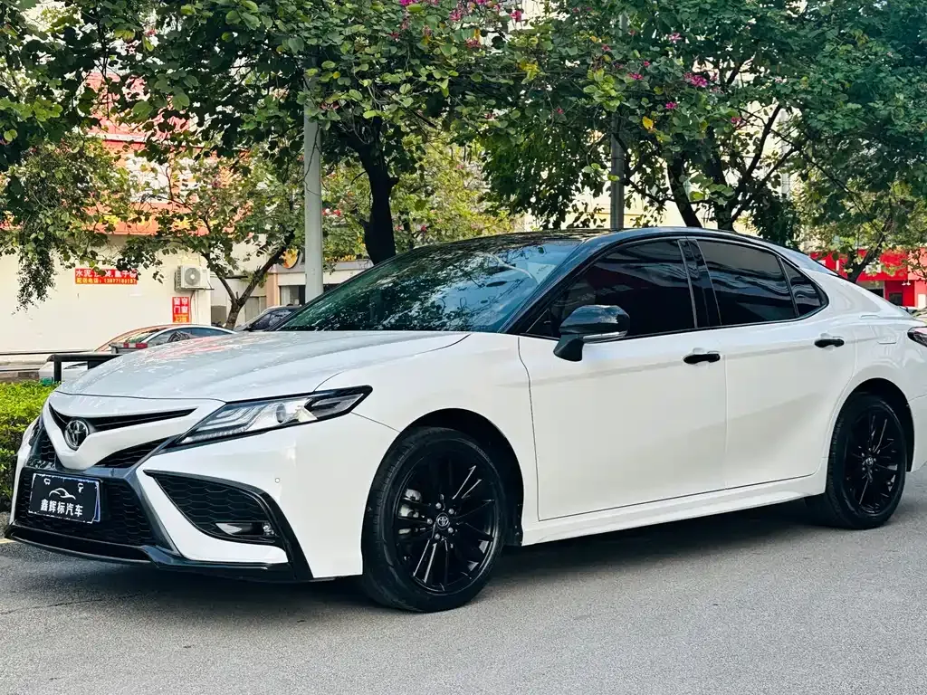 Toyota Camry 2022 из CN, фото 1