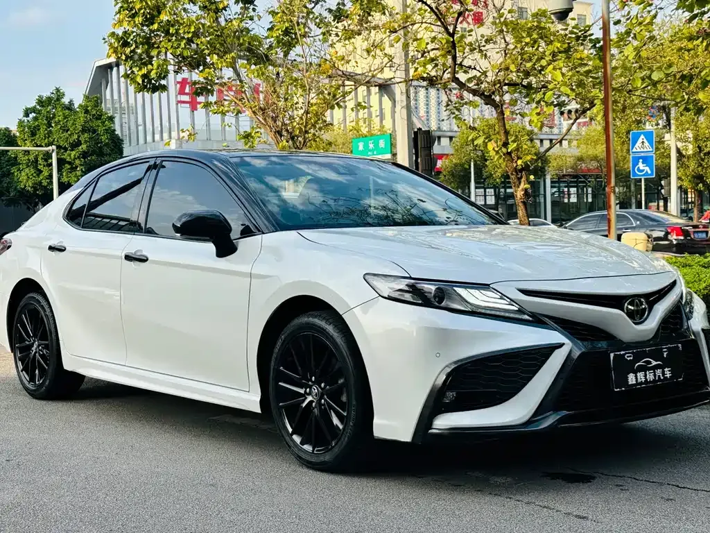 Toyota Camry 2022 из CN, фото 3