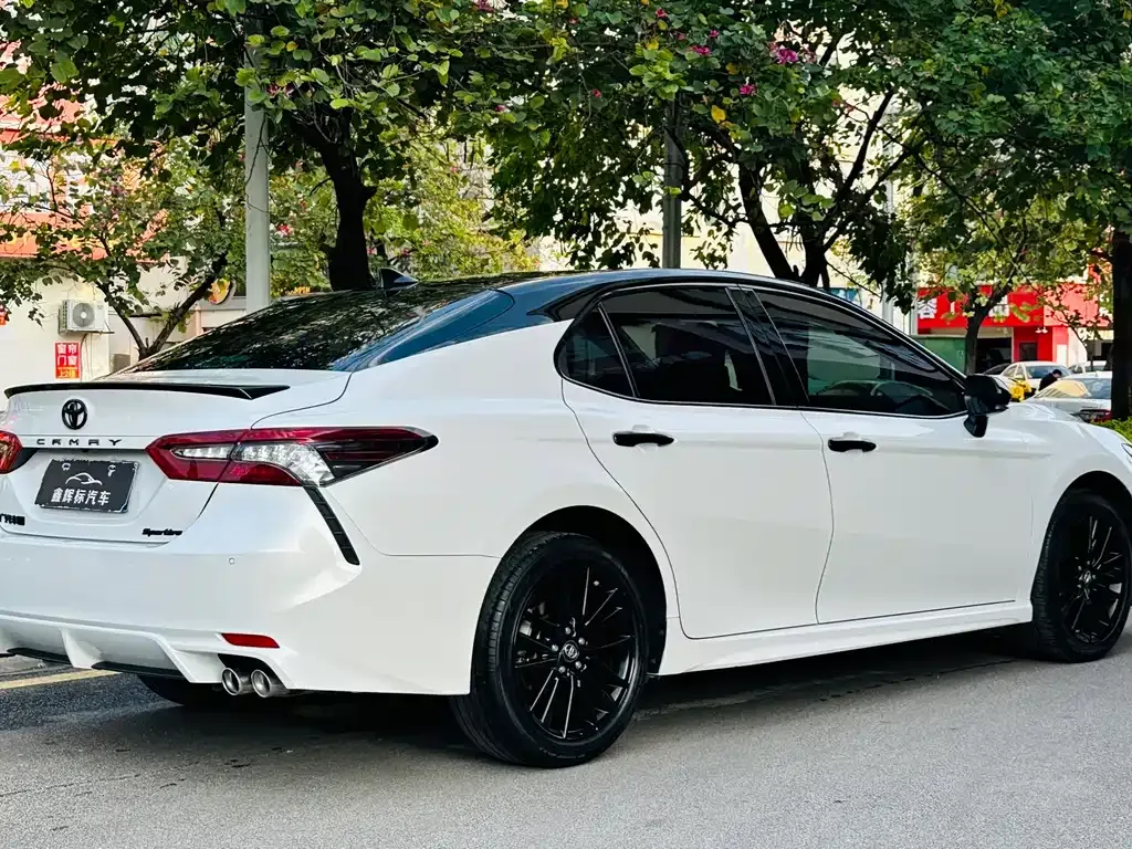 Toyota Camry 2022 из CN, фото 9