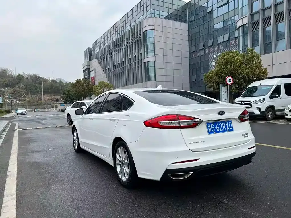 Ford Mondeo 2022 из CN, фото 2