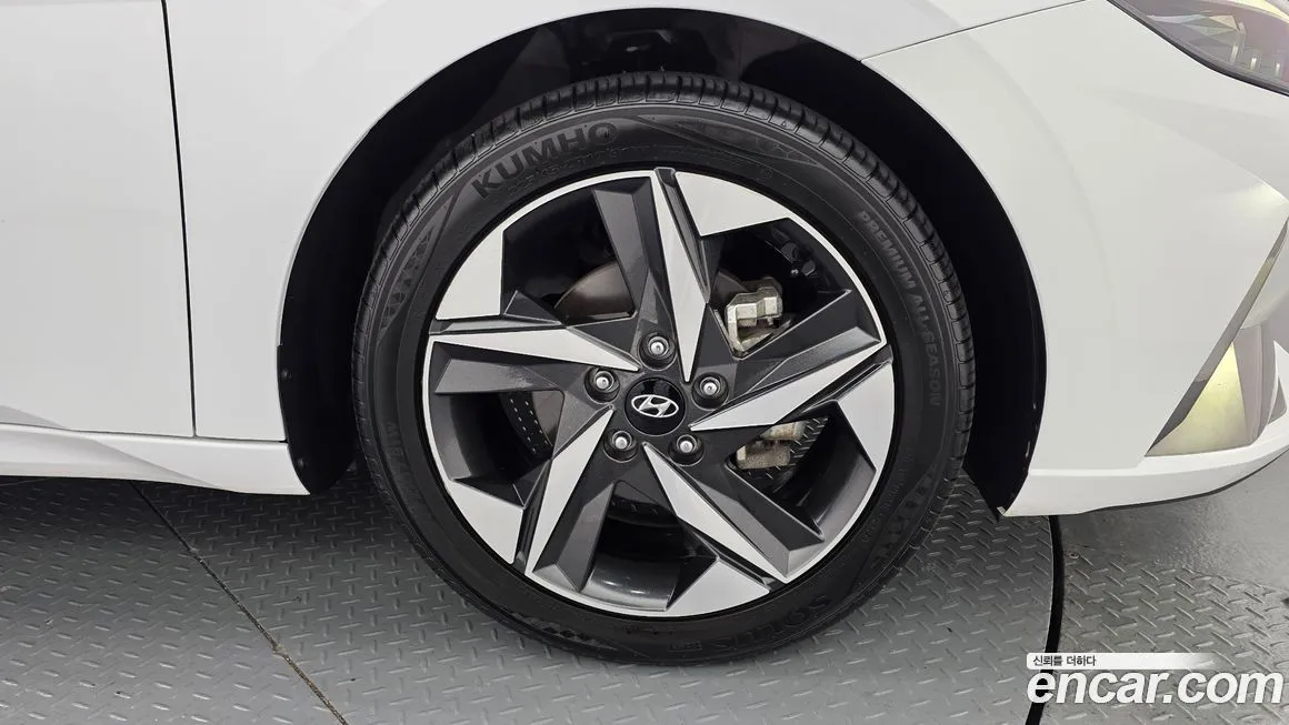 Hyundai AVANTE — фото 4