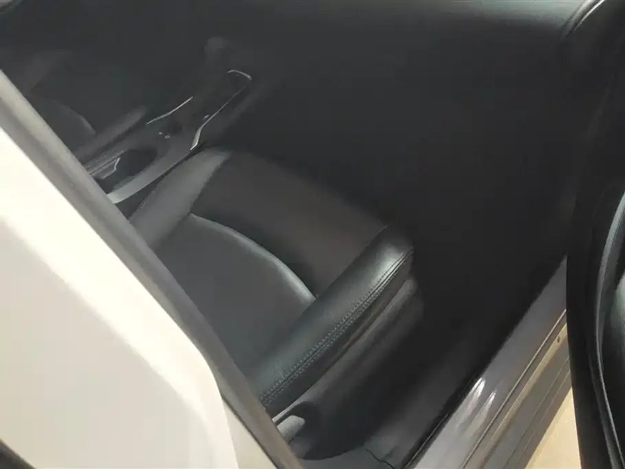 Toyota Corolla 2021 из CN, фото 7