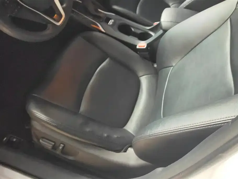 Toyota Corolla 2021 из CN, фото 2