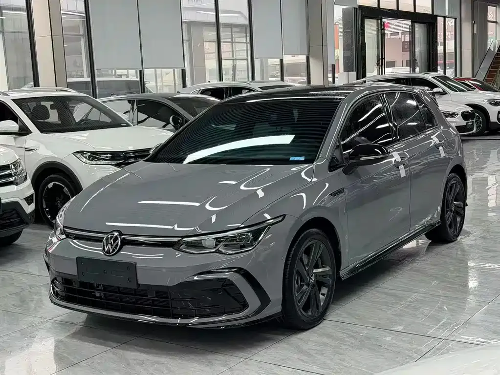 Volkswagen Golf 2023 из CN, фото 1