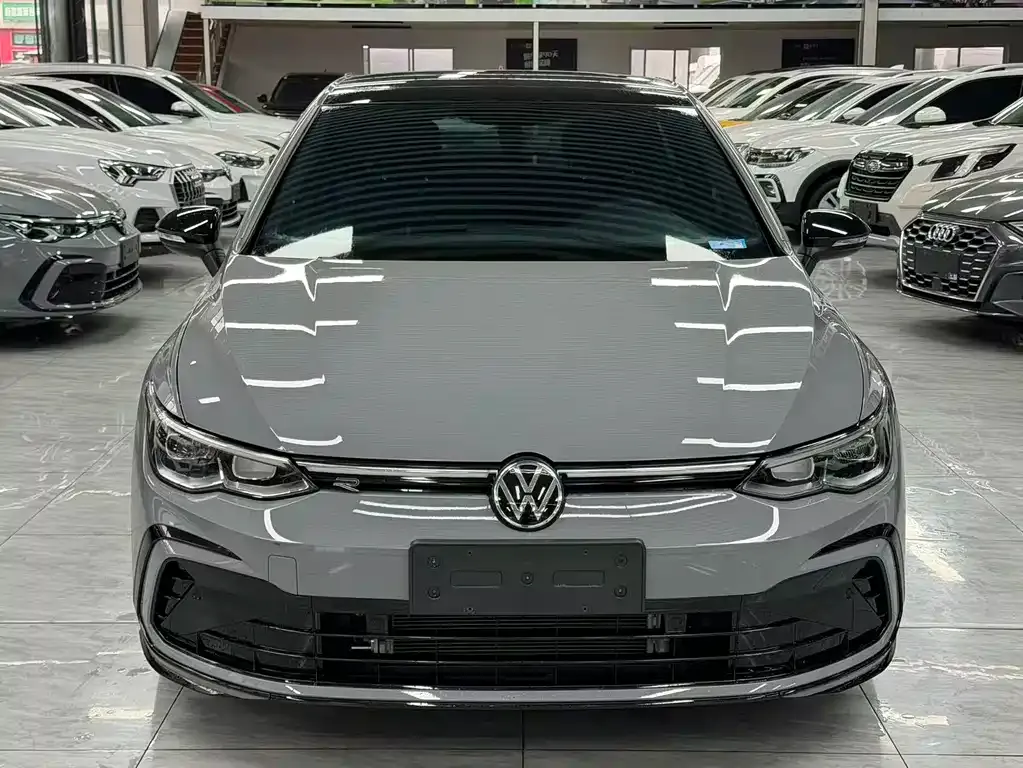 Volkswagen Golf 2023 из CN, фото 8