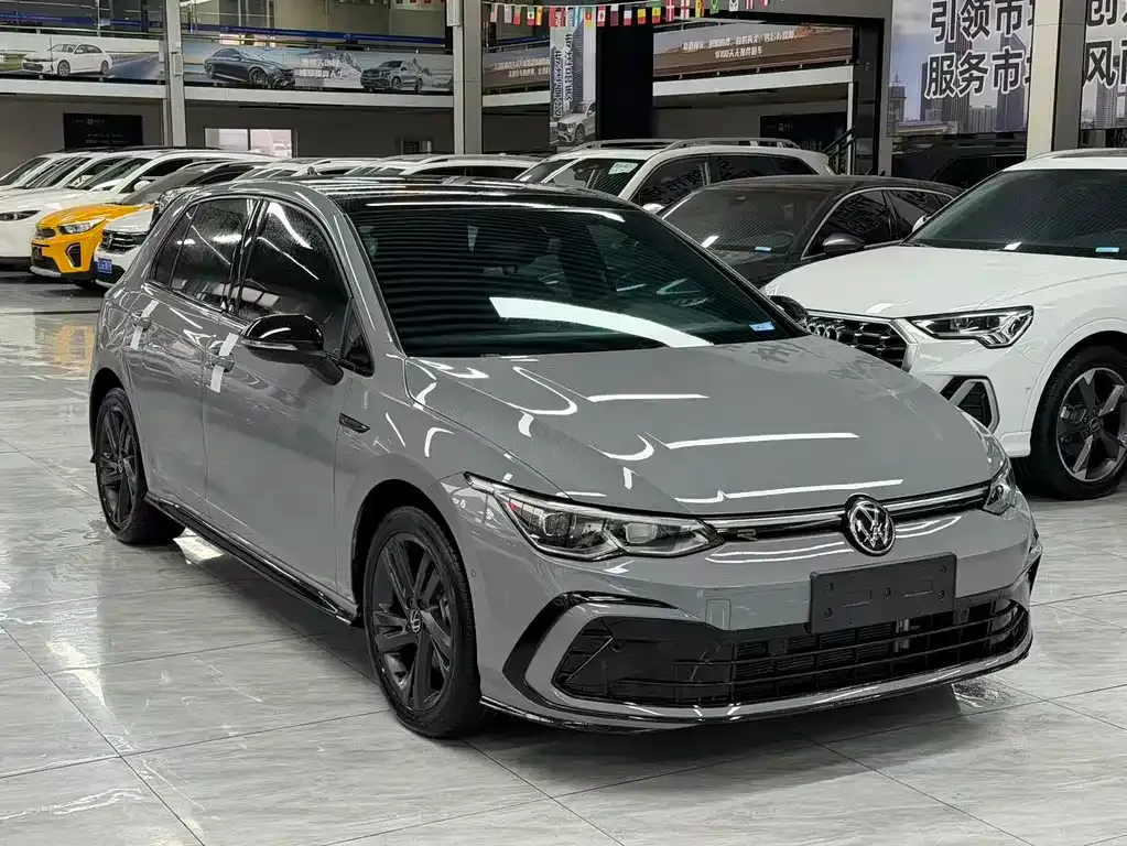 Volkswagen Golf 2023 из CN, фото 9