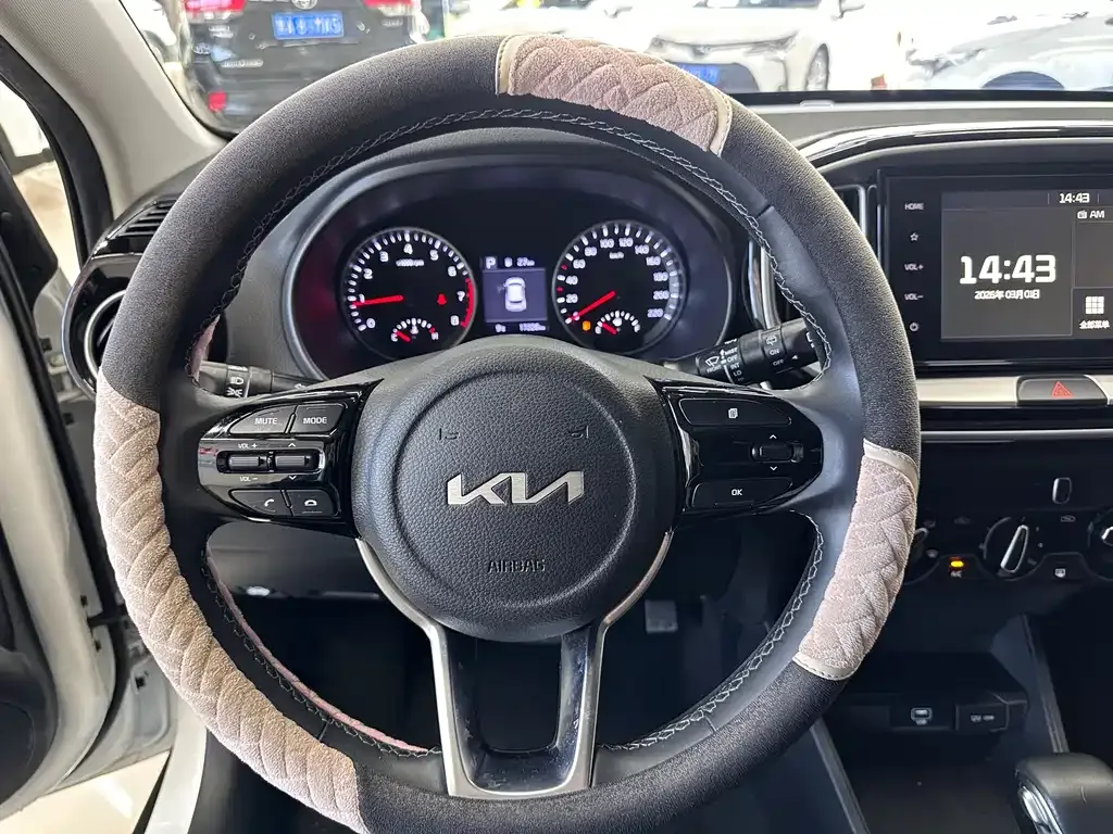 Kia KX1 2022 из CN, фото 4