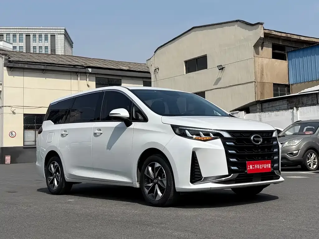 GAC Motor Trumpchi M6 — фото 10