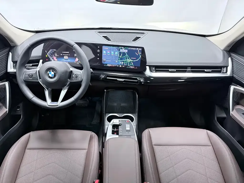 BMW X1 — фото 9