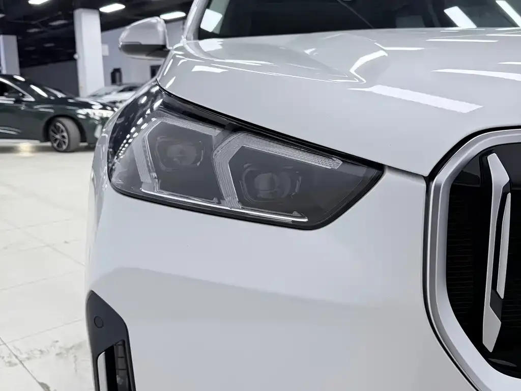 BMW X1 — фото 10
