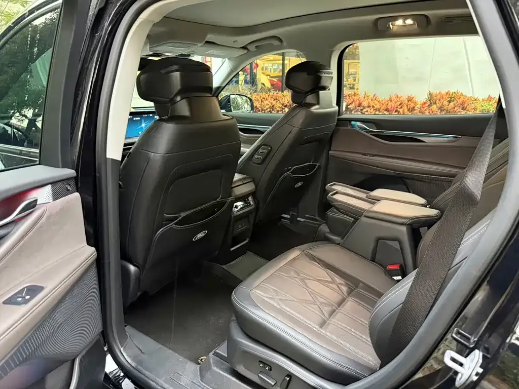 Ford Edge — фото 2