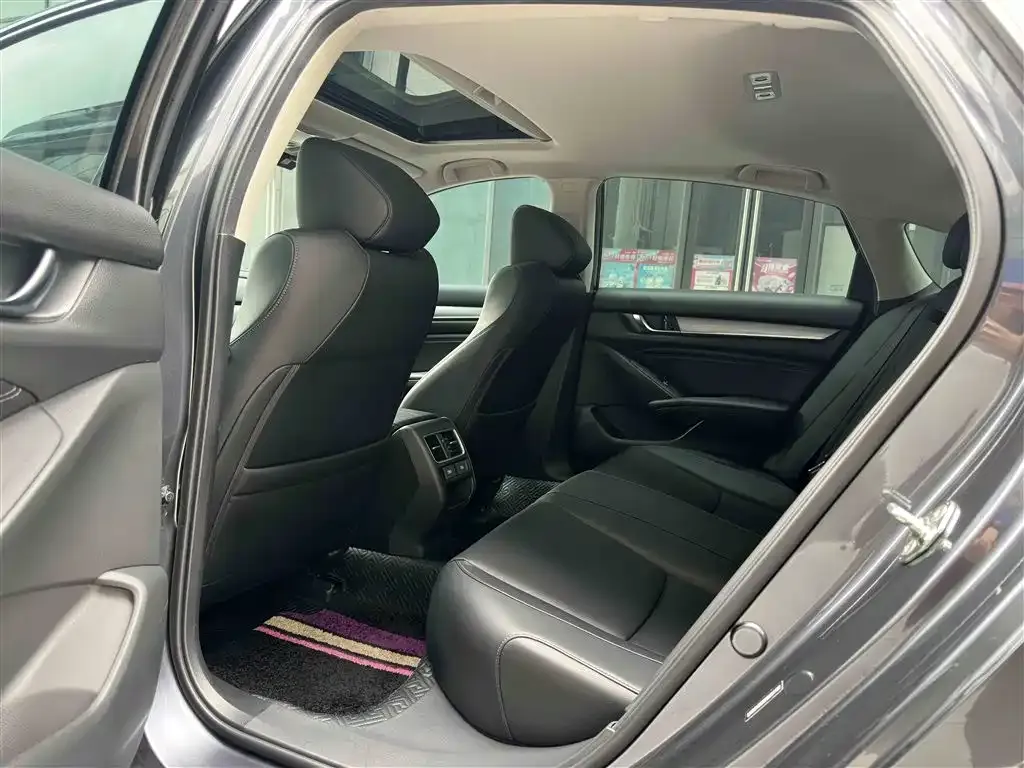 Honda Accord — фото 2
