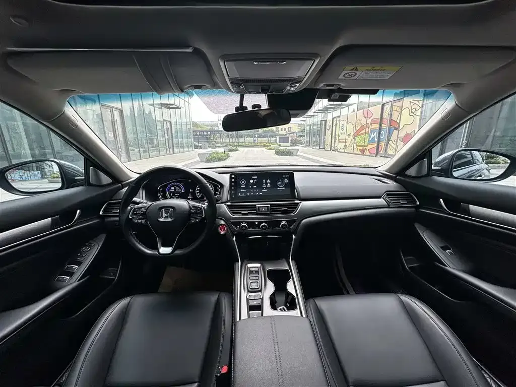 Honda Accord — фото 9