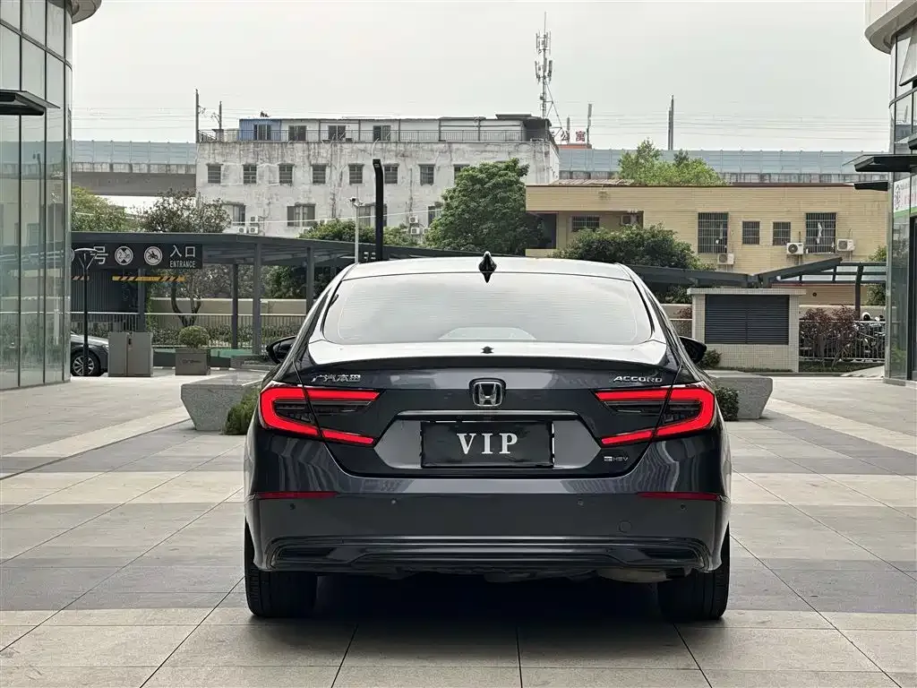 Honda Accord — фото 3