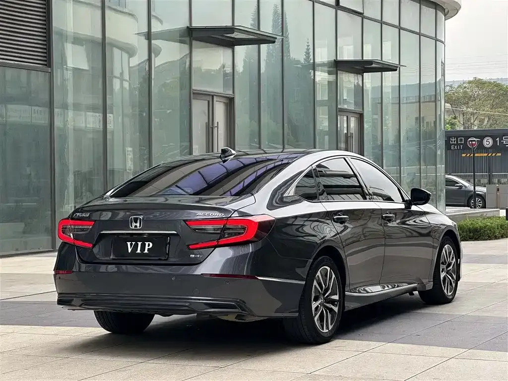 Honda Accord — фото 6