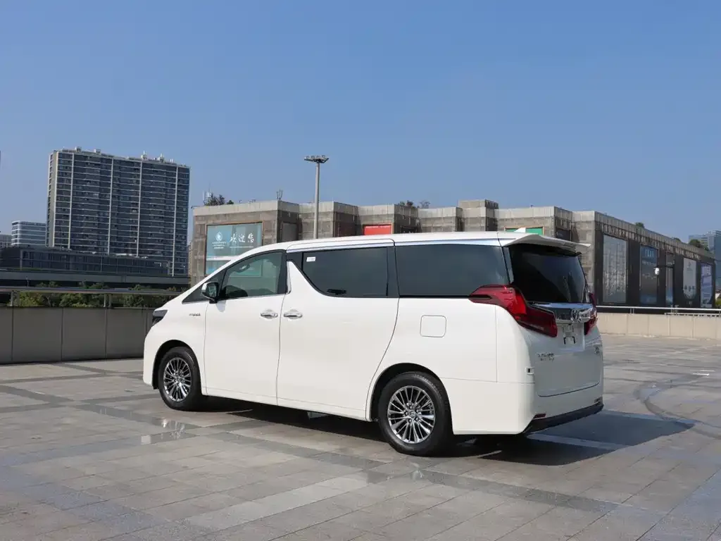 Toyota Alphard 2022 из CN, фото 9