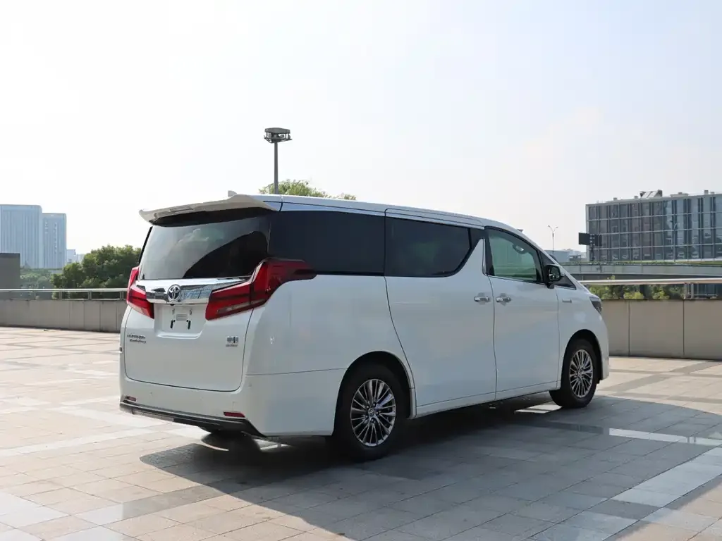 Toyota Alphard 2022 из CN, фото 3