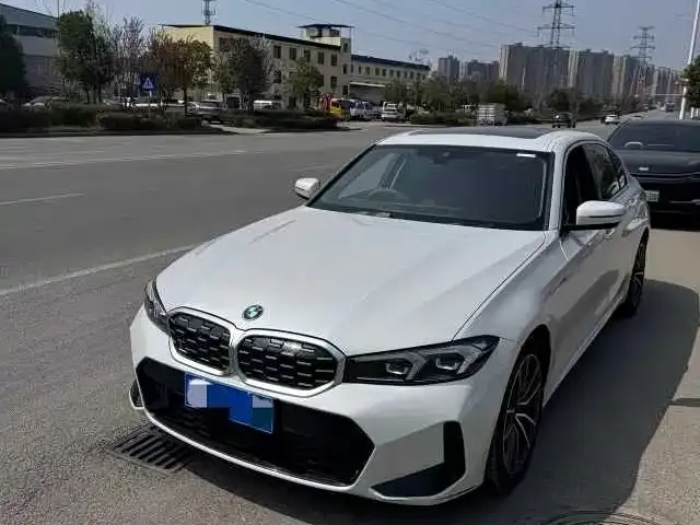 BMW 3 Series — фото 1