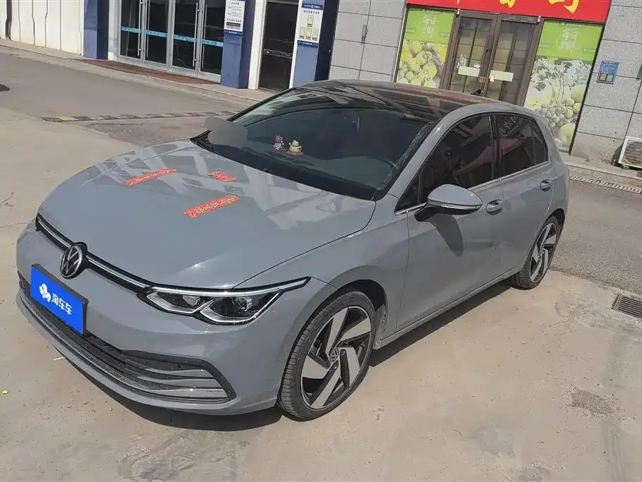 Volkswagen Golf 2023 из CN, фото 1