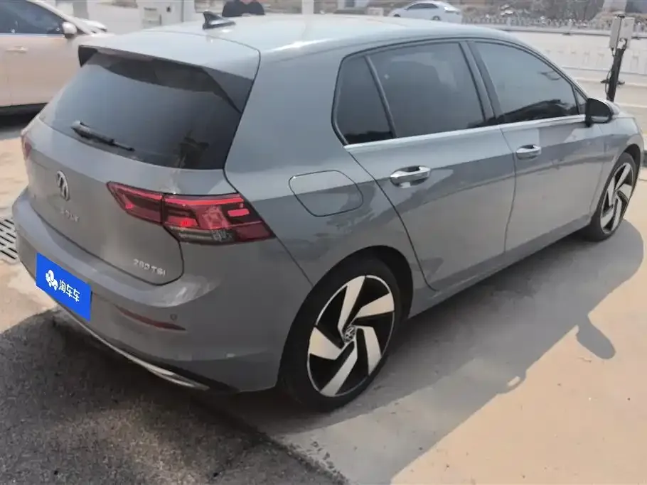 Volkswagen Golf 2023 из CN, фото 2