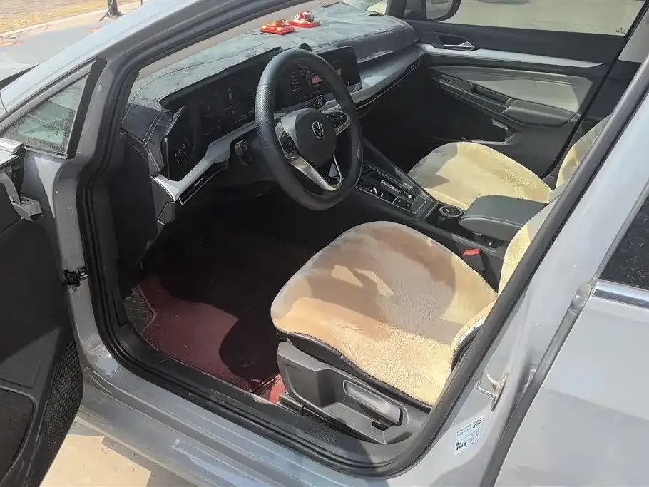 Volkswagen Golf 2023 из CN, фото 9