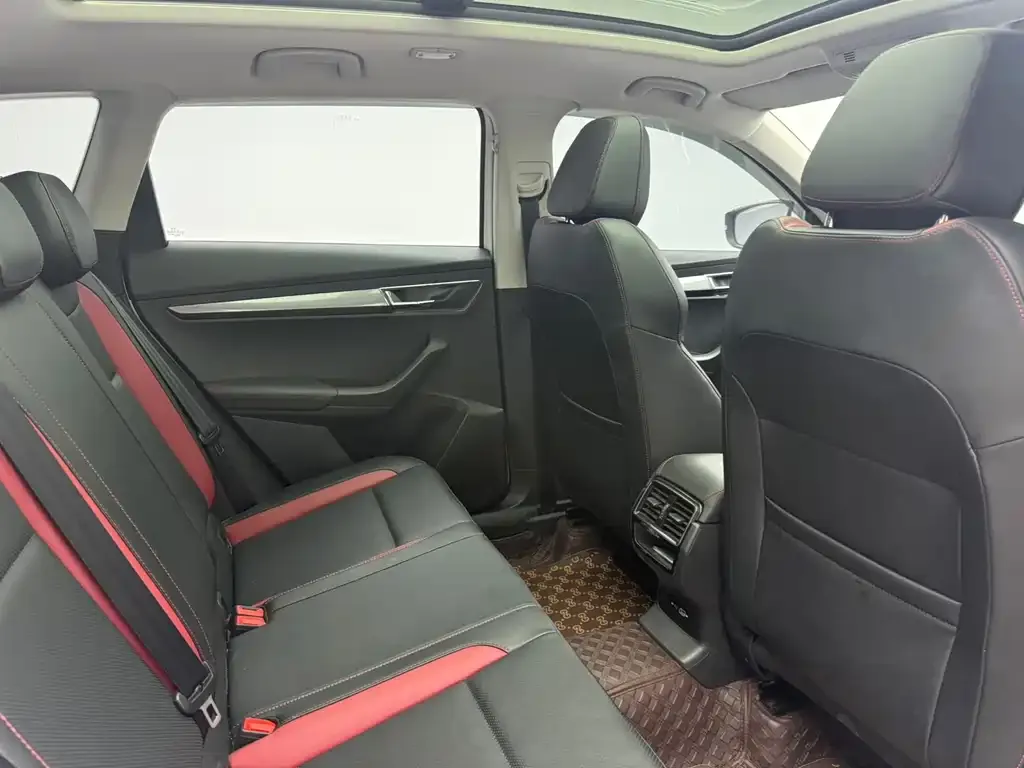Skoda Karoq 2022 из CN, фото 7