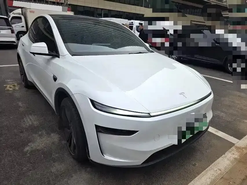 Tesla Model Y 2025 из CN, фото 4