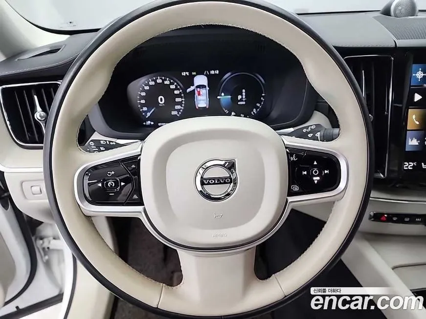 Volvo XC60 2021 из KR, фото 3