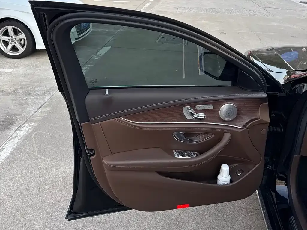 Mercedes-Benz E-Class 2022 из CN, фото 4
