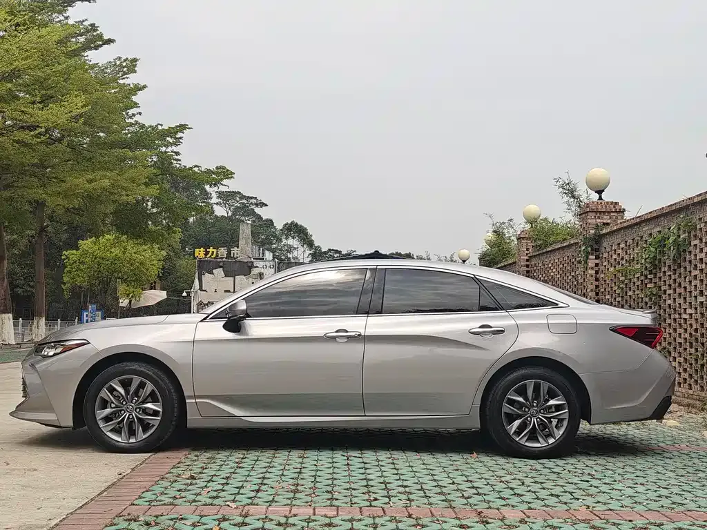 Toyota Avalon 2021 из CN, фото 8