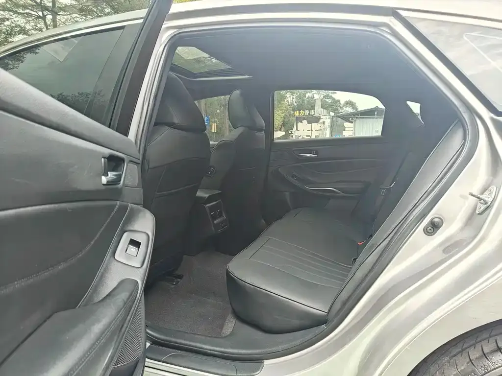 Toyota Avalon 2021 из CN, фото 4