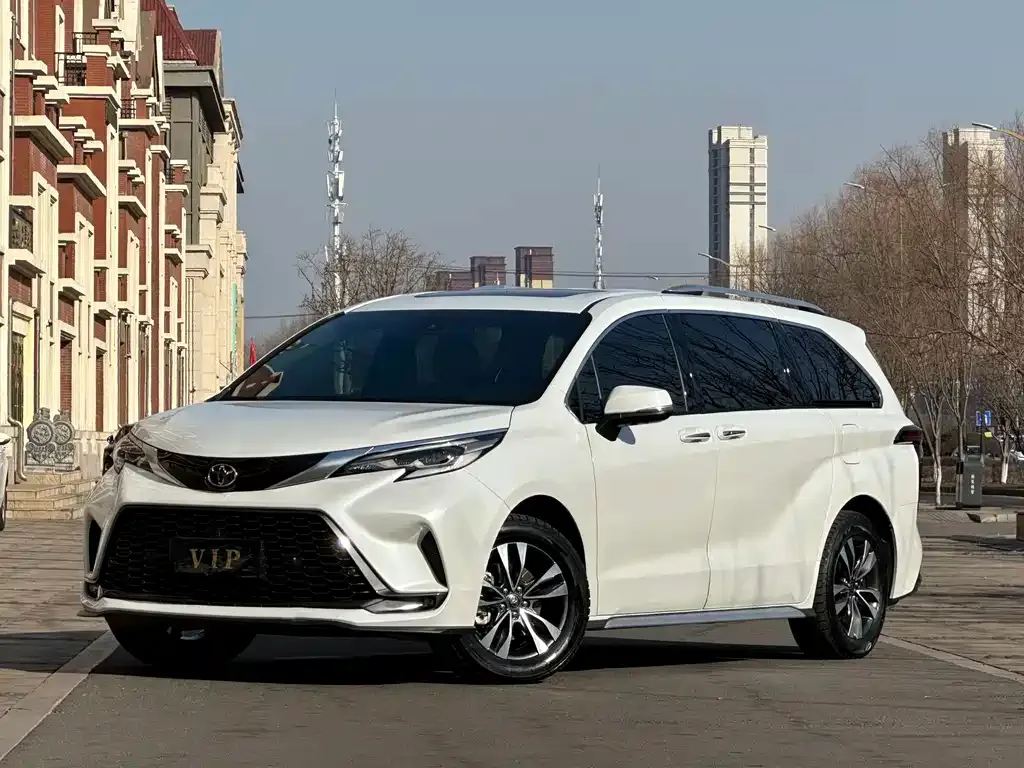 Toyota Granvia 2024 из CN, фото 1