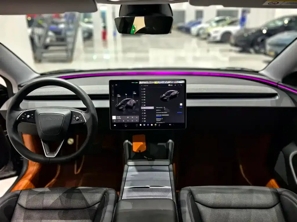 Tesla Model 3 — фото 3
