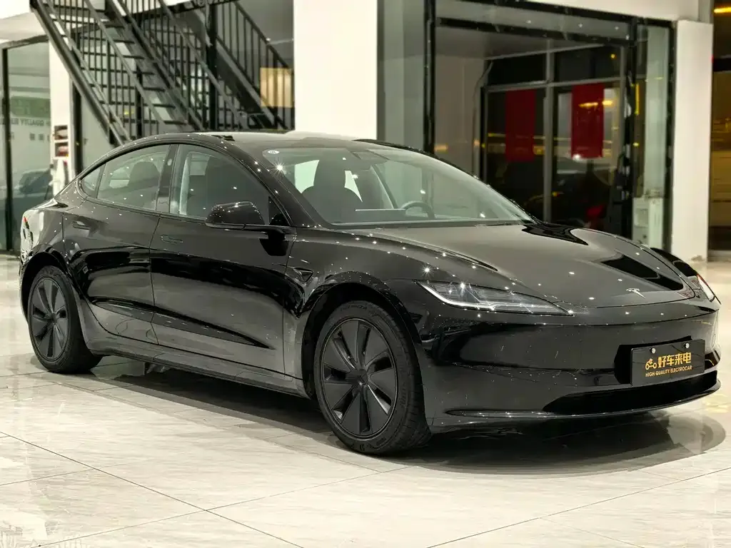 Tesla Model 3 — фото 9