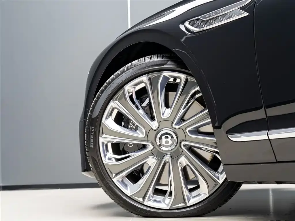 Bentley Flying Spur 2025 из CN, фото 9