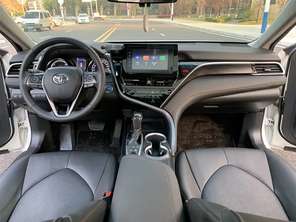 Toyota Camry 2022 из CN, фото 2