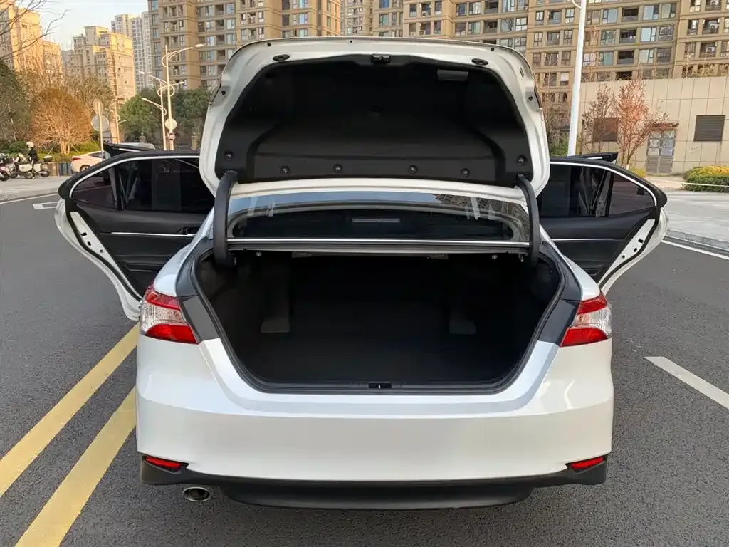 Toyota Camry 2022 из CN, фото 3