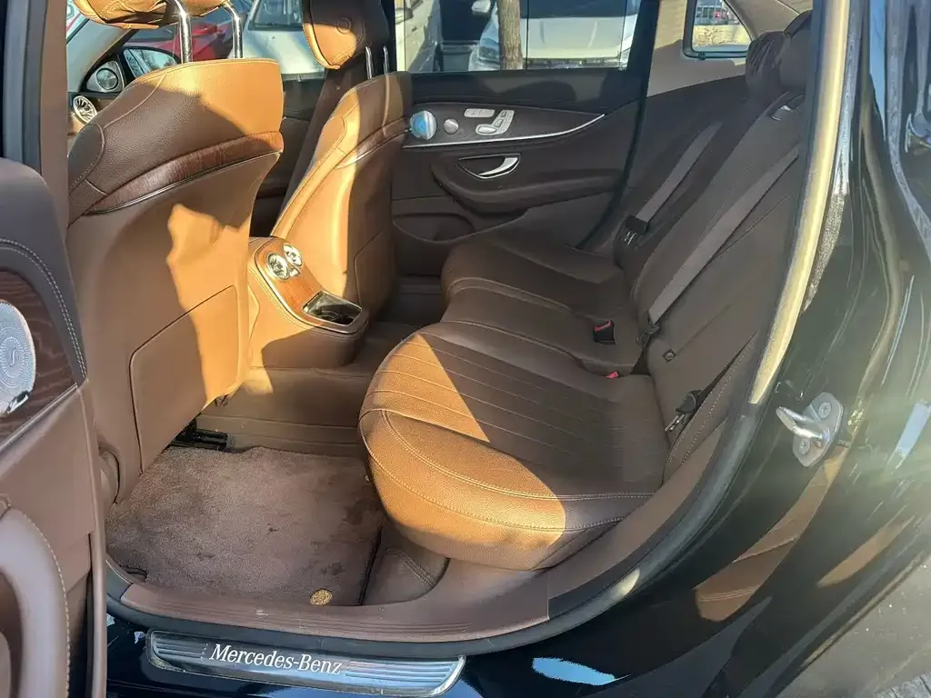 Mercedes-Benz E-Class 2023 из CN, фото 5