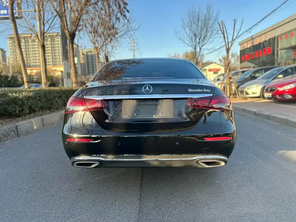Mercedes-Benz E-Class 2023 из CN, фото 6