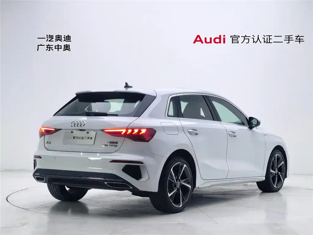 Audi A3 2023 из CN, фото 9