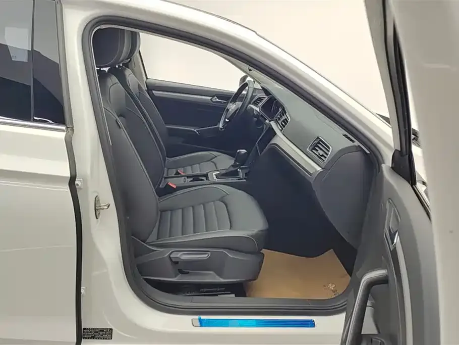 Volkswagen Lamando 2022 из CN, фото 6