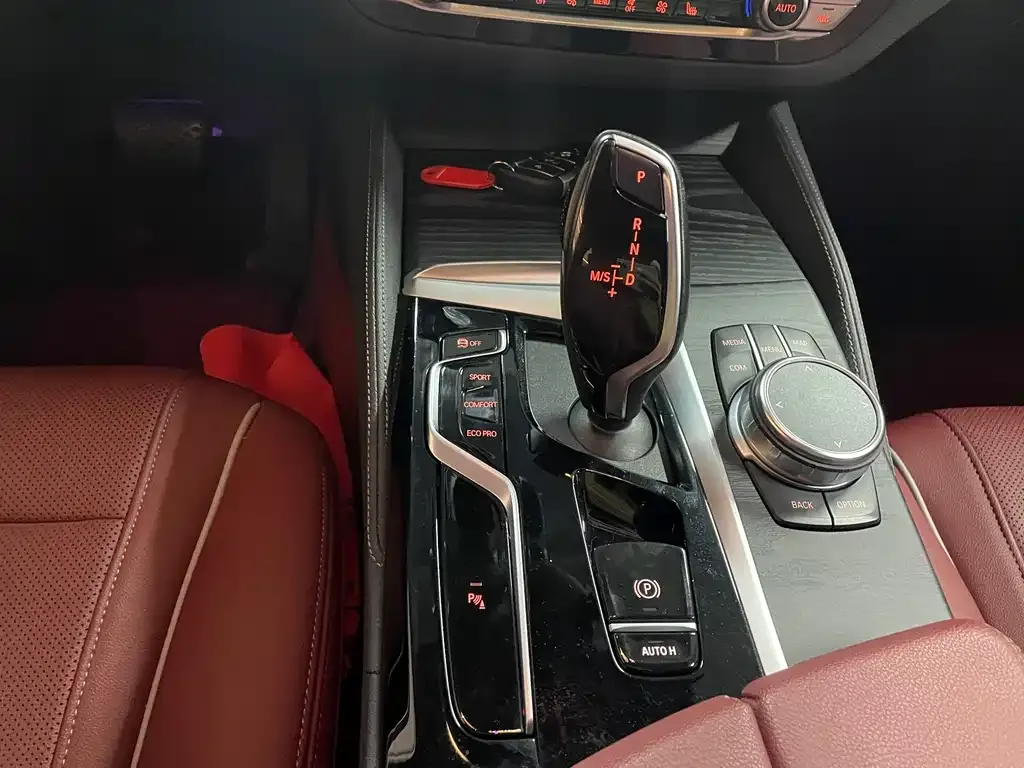 BMW 5 Series — фото 2