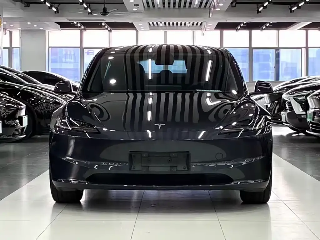 Tesla Model 3 2024 из CN, фото 2