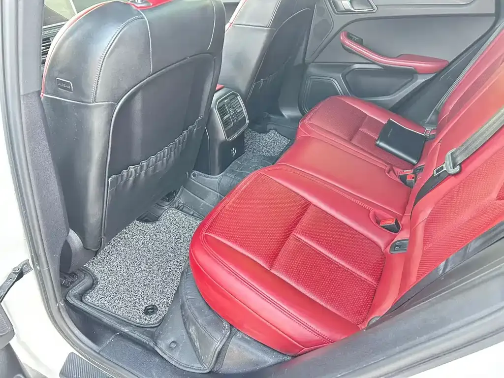 Porsche Macan 2022 из CN, фото 9