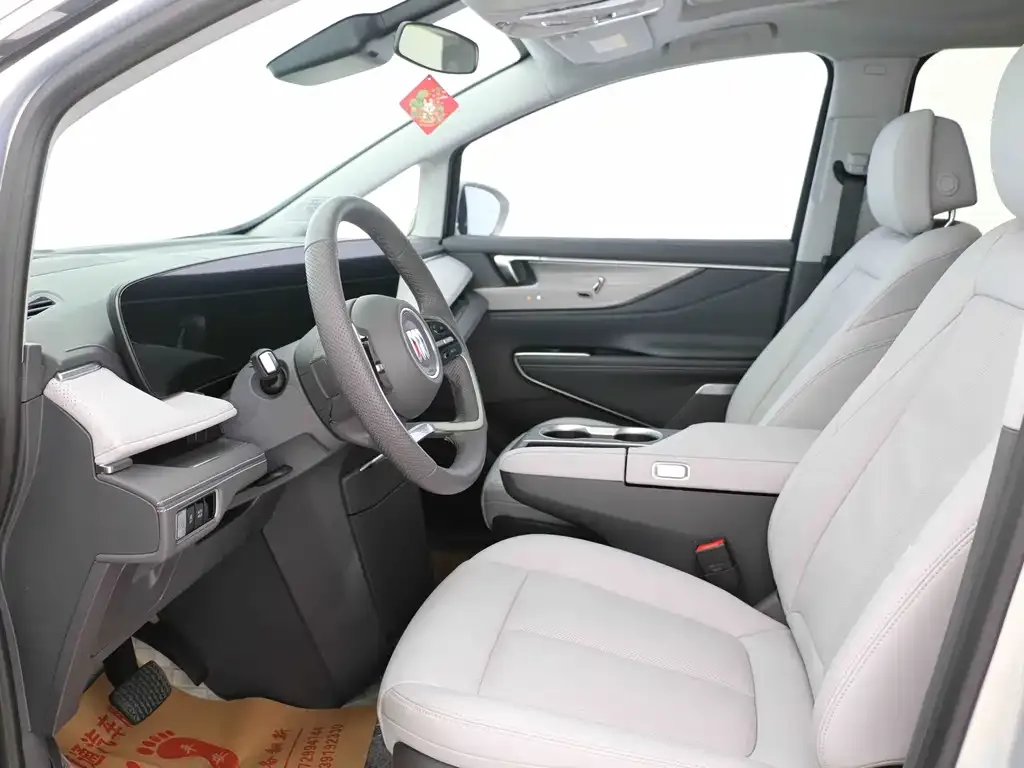 Buick GL8 — фото 8