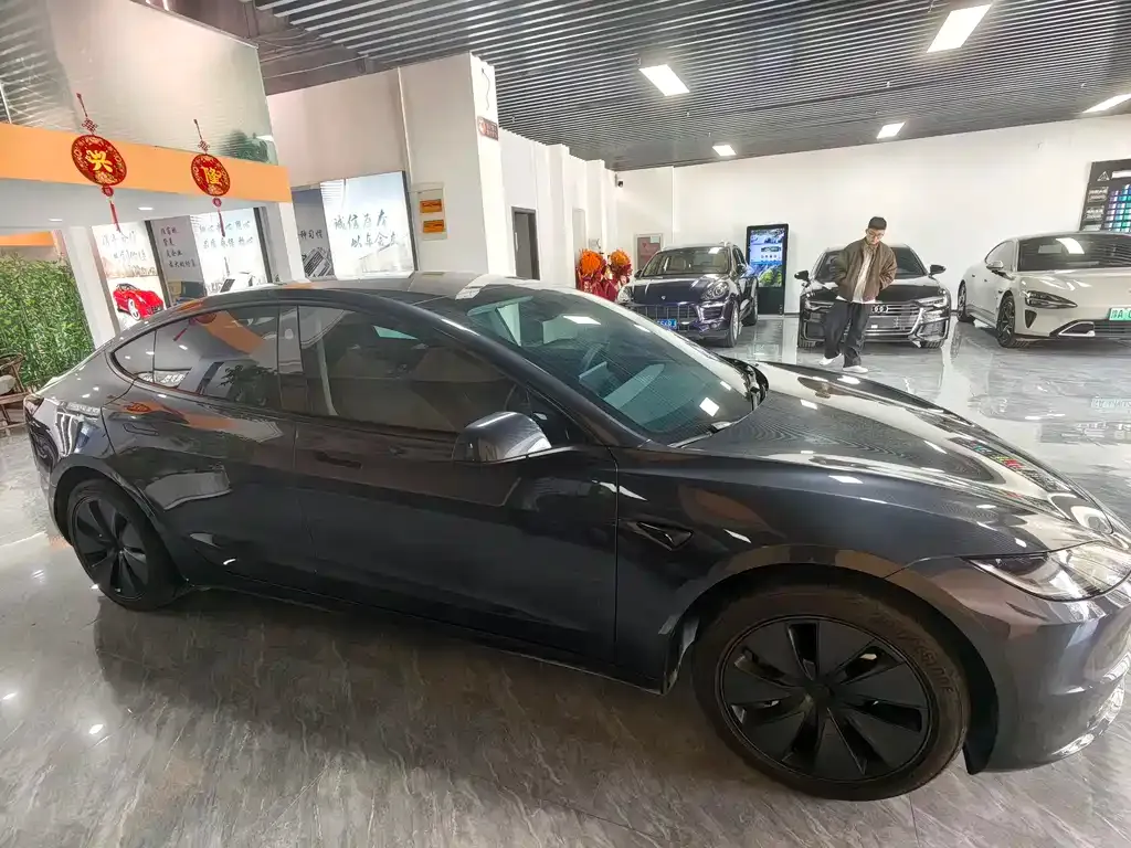 Tesla Model 3 2025 из CN, фото 9