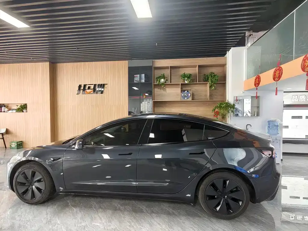 Tesla Model 3 2025 из CN, фото 7