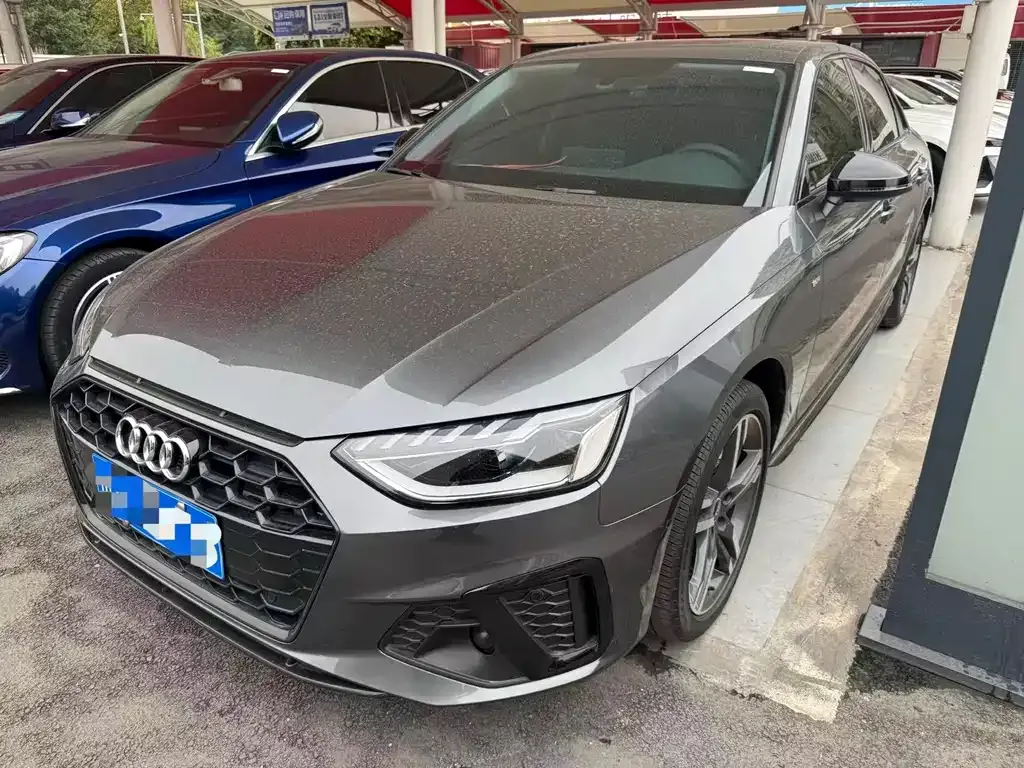 Audi A4L 2022 из CN, фото 1