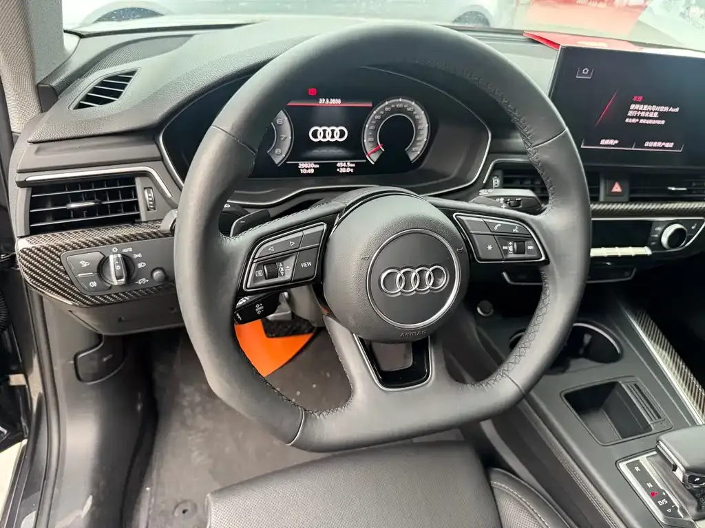 Audi A4L 2022 из CN, фото 5